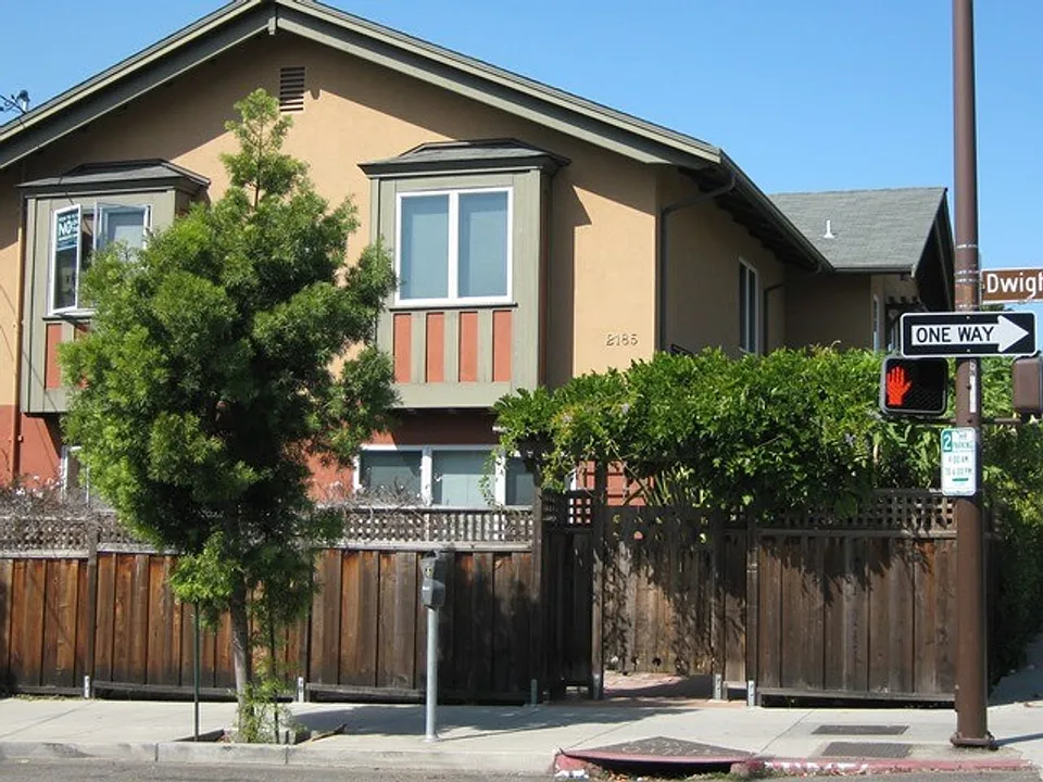 2185 Dwight Way #3