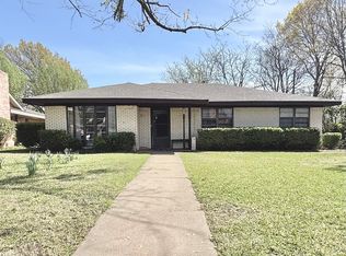 837 Hillside Dr, Sherman, TX 75090