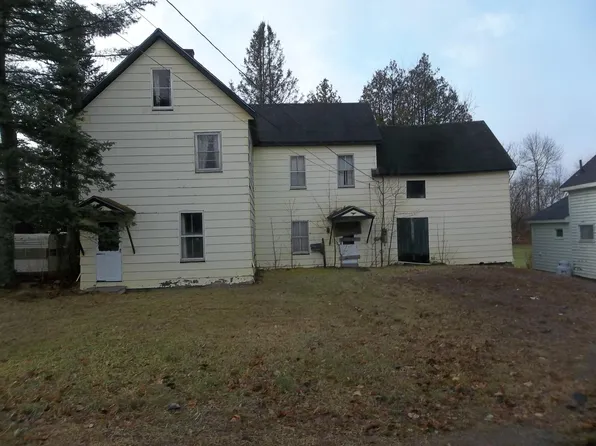 7 Clark Street, Calais, ME 04619