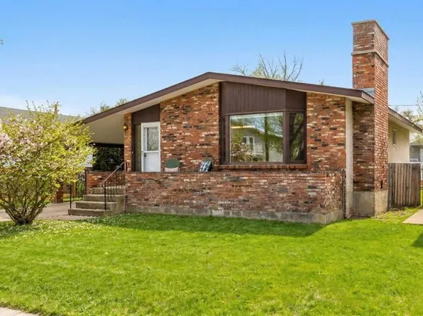 370 S 1st St NW, Medicine Hat, AB T1A 6H5