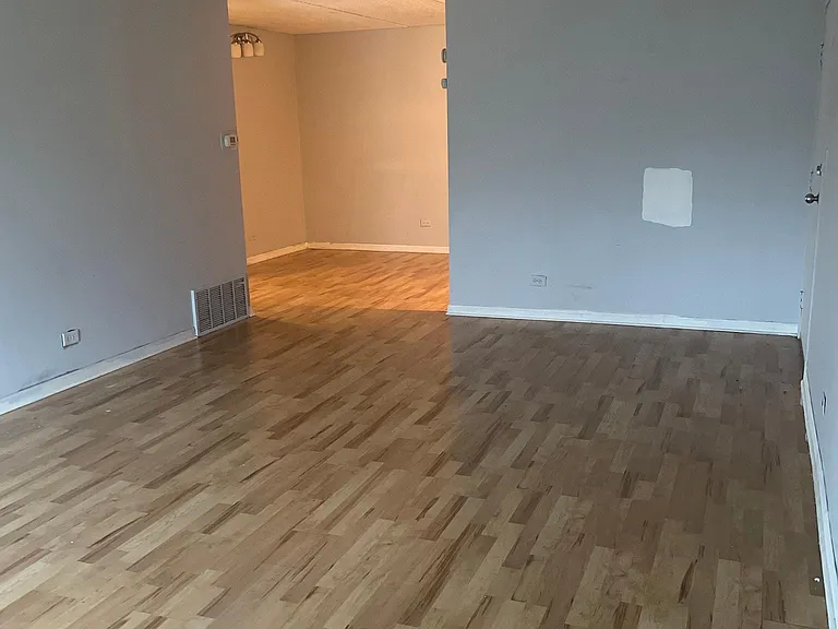 5S100 Pebblewood Ln #E5 — Photo 11