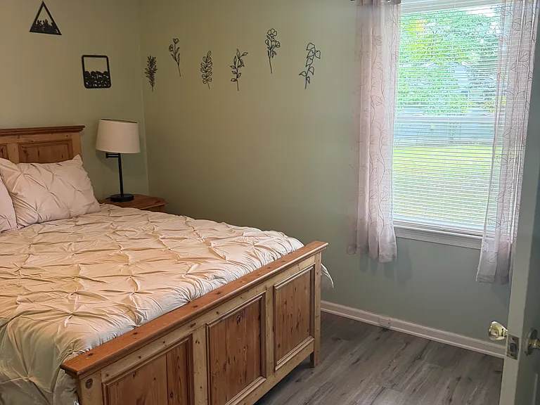 Coachpoint Rd — Photo 17
