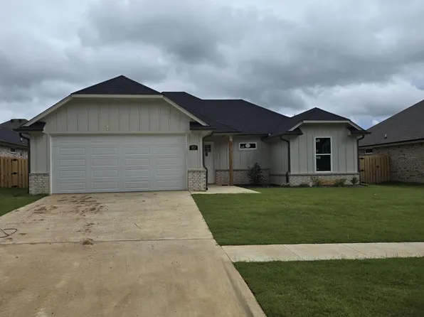 913 Alex Dr, Whitehouse, TX 75791