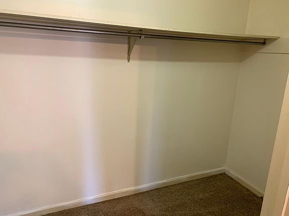 5th image of 550 Hietts Ln APT B