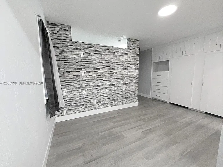 1815 McKinley St #1 — Photo 5