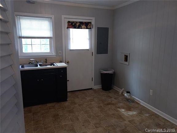 5th image of 102 Kennedy Dr