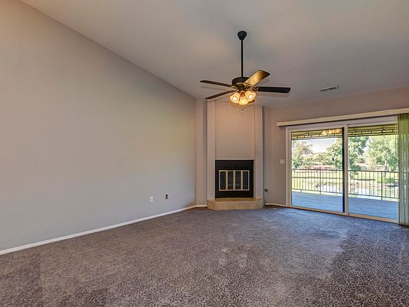 5th image of 2209 Clubhouse Dr