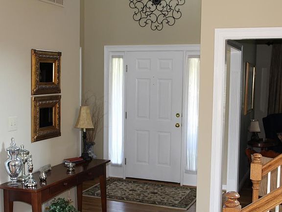 3rd image of 670 Gingermill Ln