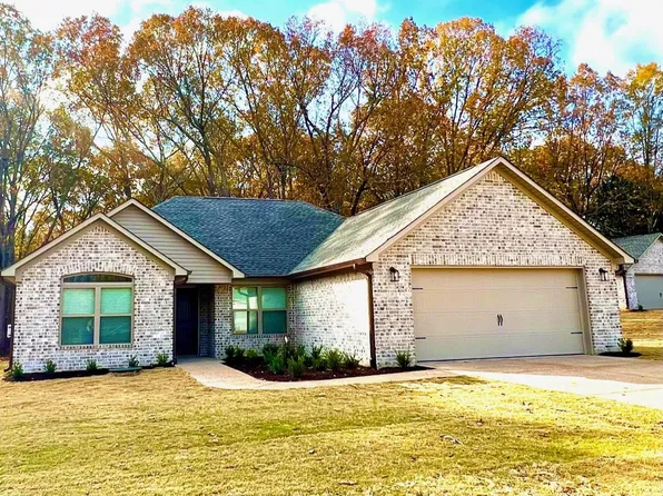 1261 Woodhaven Ext, Humboldt, TN 38343