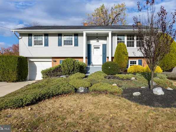 26 Brandywine Dr, Marlton, NJ 08053