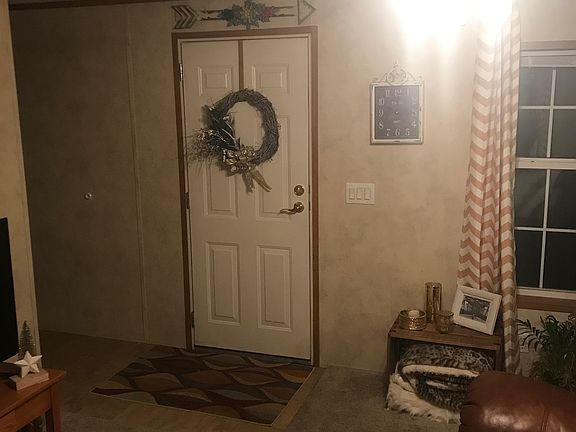 Main entrance - living room