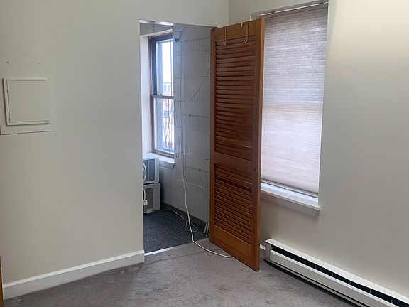 4th image of 38 Williams St APT D