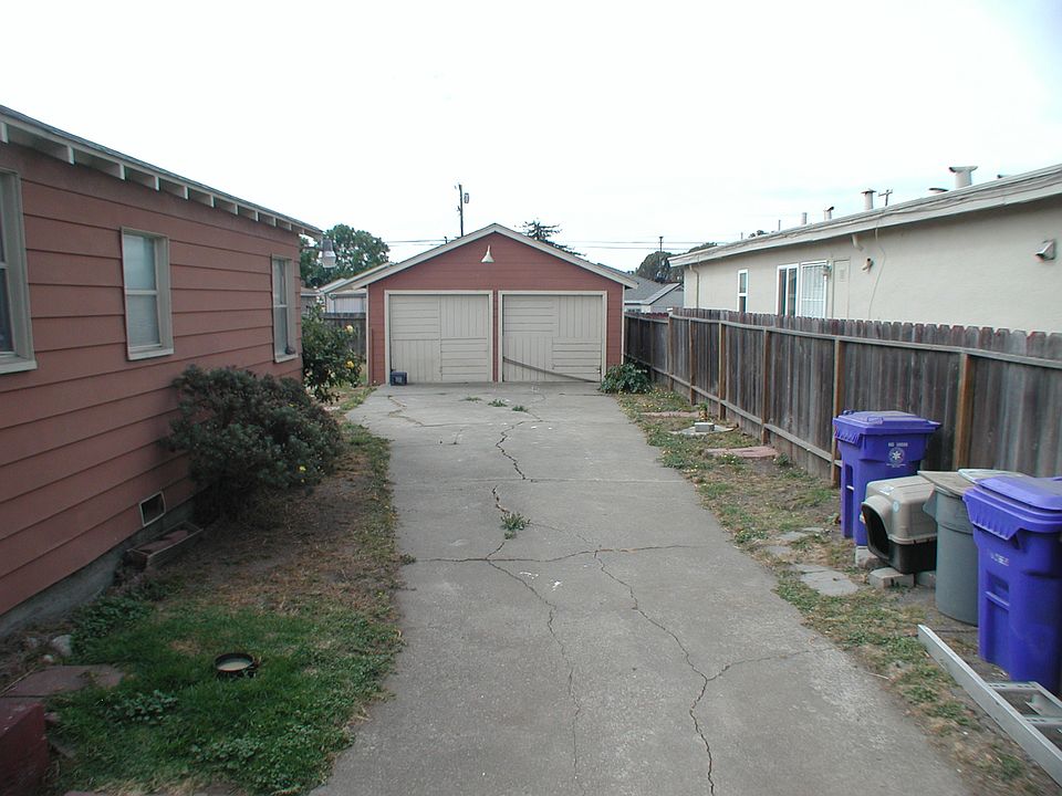 2nd image of 3324 Ohio Ave
