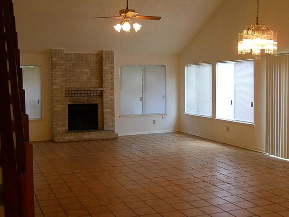 3rd image of 12810 Ashford Knoll Dr