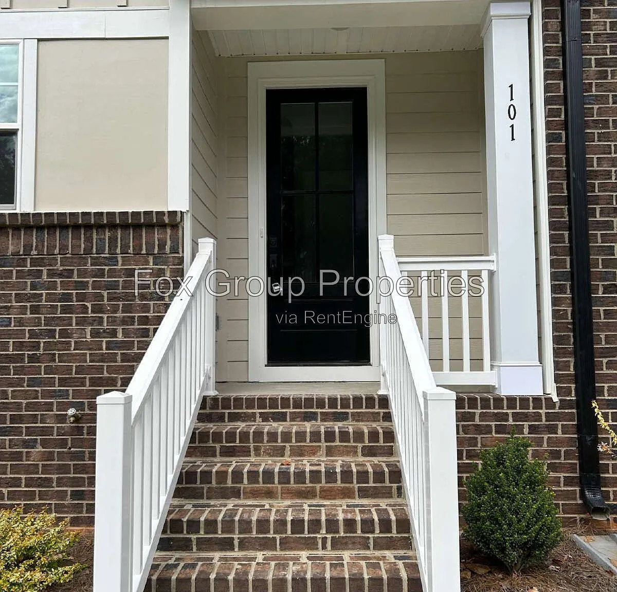 3 bed, 2.5 bath, 2278 sqft, $2,255 — Photo 3