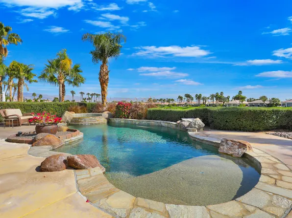51686 Via Sorrento, La Quinta, CA 92253