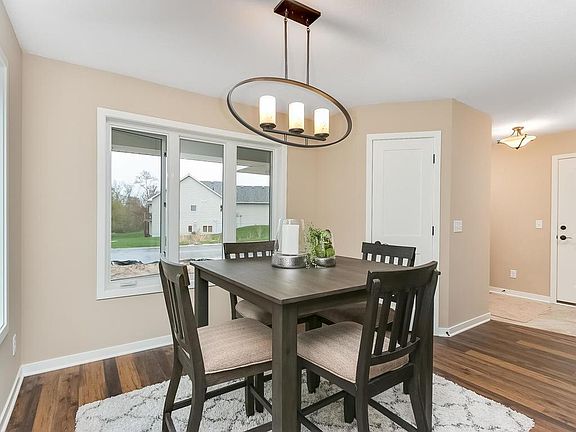 3rd image of 11804 Erskin Cir