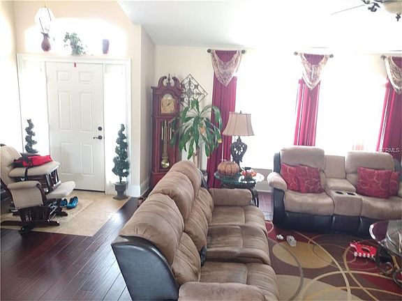 2nd image of 1111 Peregrine St