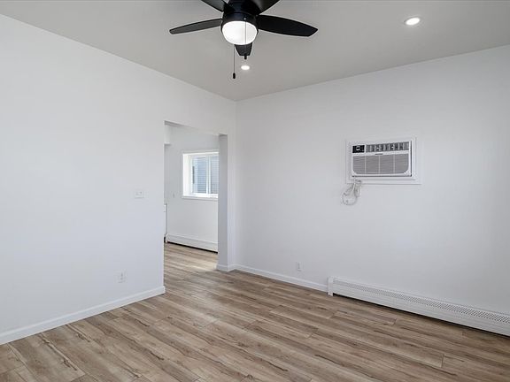 5th image of 150 Lakeside Ave #1
