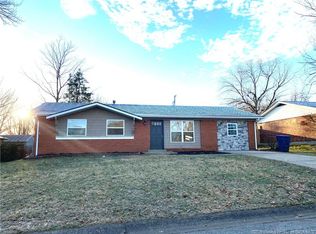 605 Denton Ave, Sellersburg, IN 47172