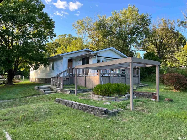 517 N Appleknocker St, Cobden, IL 62920