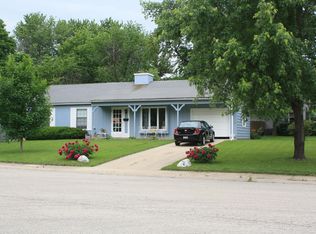 15 Cebold Dr, Montgomery, IL 60538