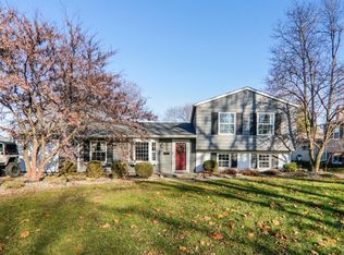 302 Mecherle Dr, Bloomington, IL