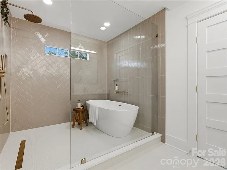 431 W Peterson Dr — Photo 15
