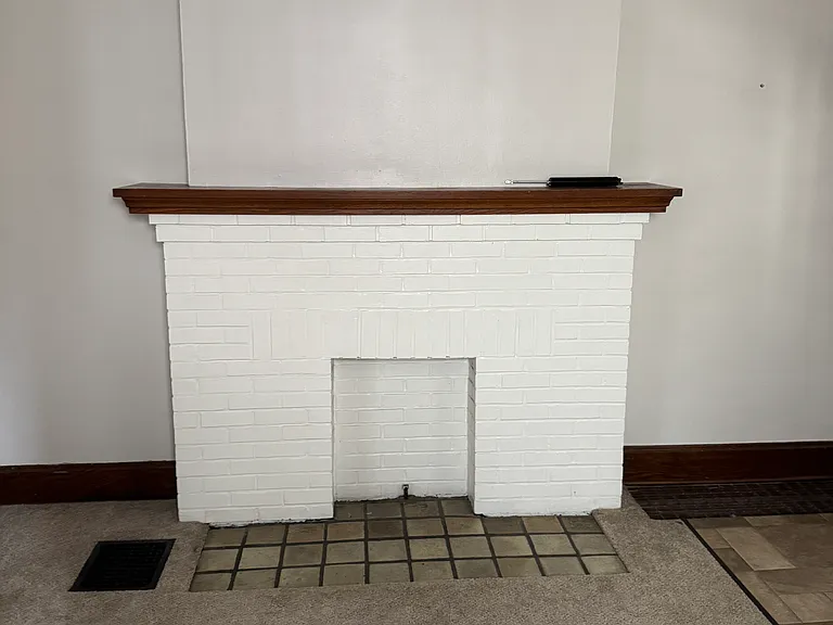 107 W Lakeview Ave — Photo 3