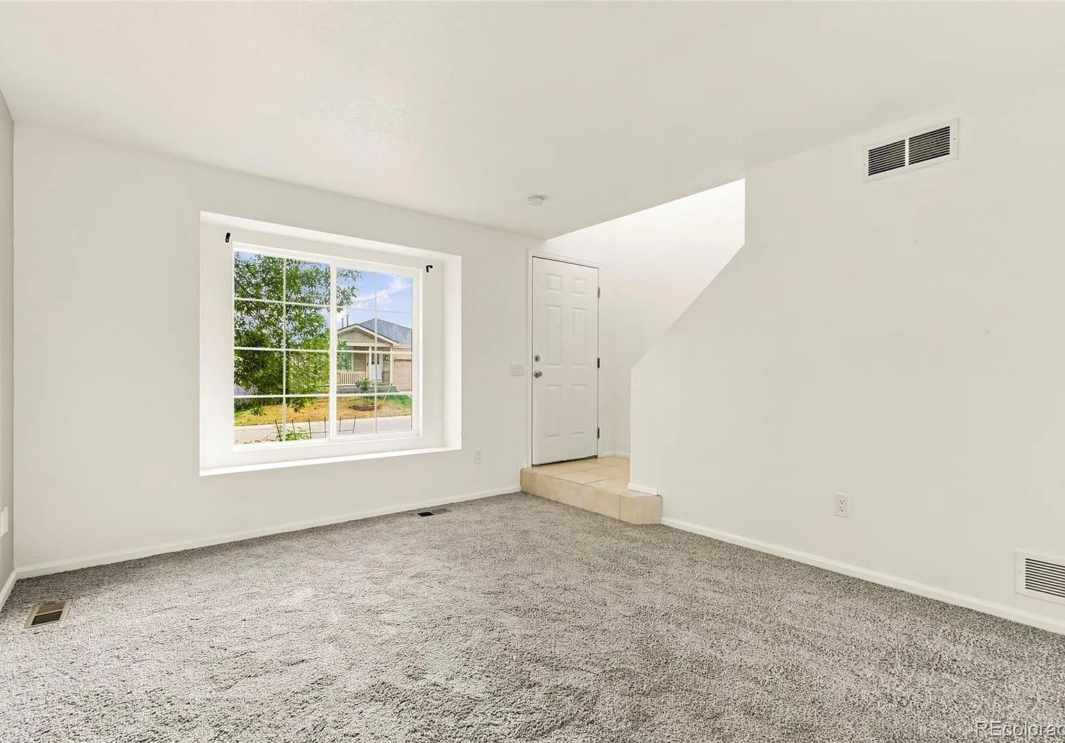 4 bed, 3.5 bath, 1666 sqft, $2,800 — Photo 4