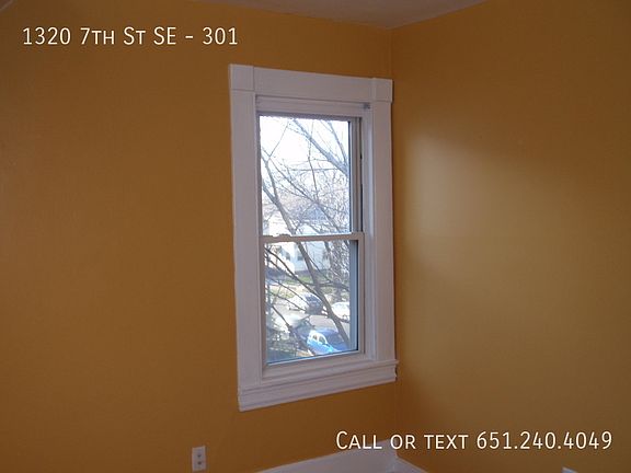 2nd image of 1320 7th St SE Unit 301