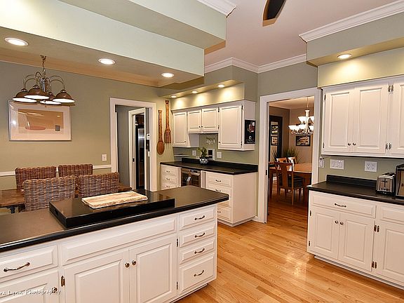 5th image of 6N993 Brewster Creek Cir