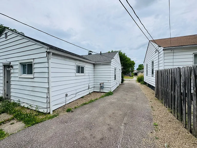 12813 Guardian Blvd — Photo 7