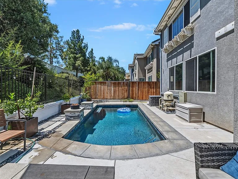 45308 Escalon St — Photo 39