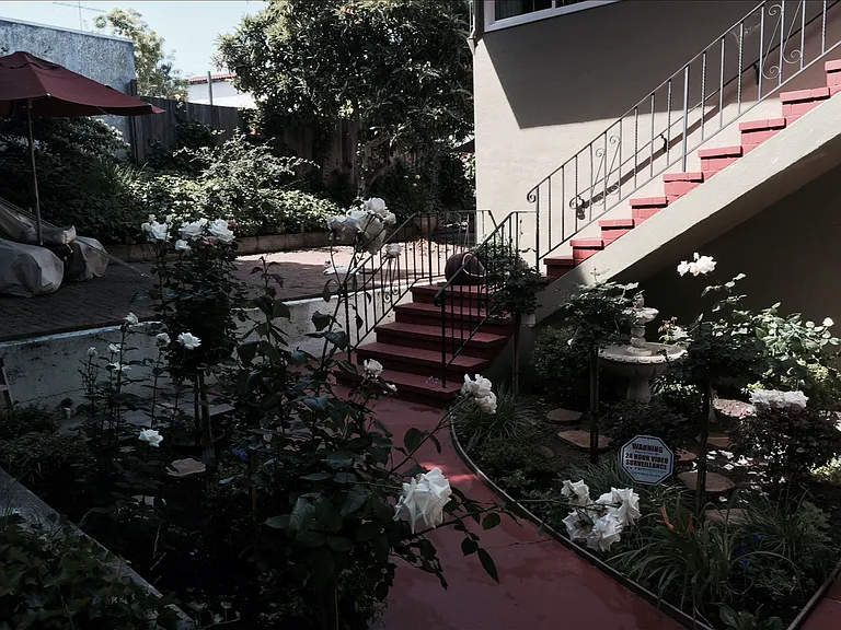 2610 Ivy Dr — Photo 10