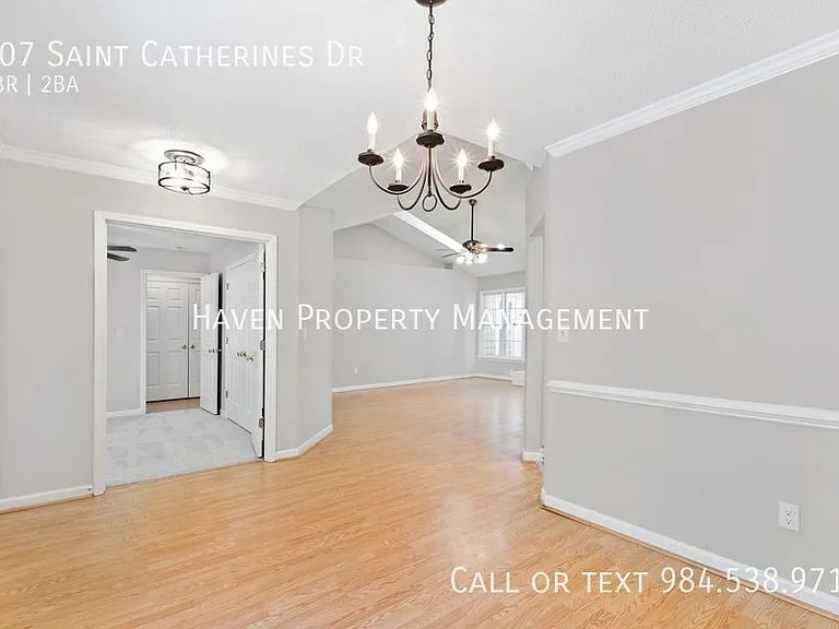 707 Saint Catherines Dr — Photo 13