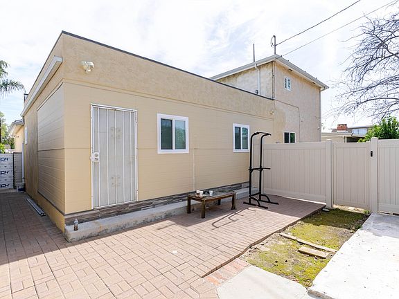 4th image of 8147 Lullaby Ln