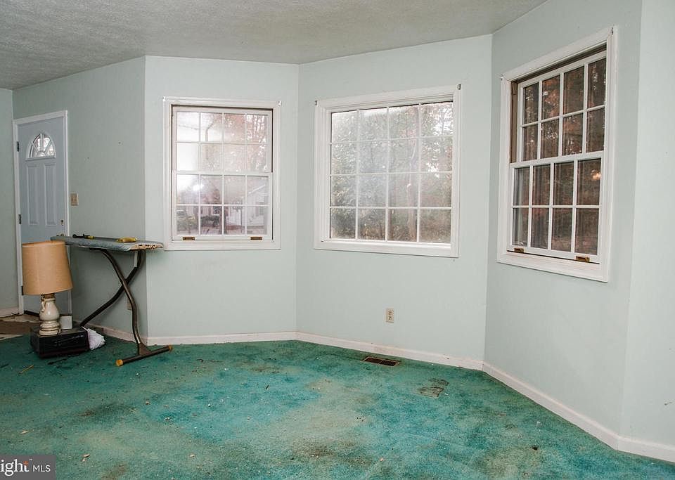 21780 Princeton Dr, Lexington Park, MD 20653 | Zillow