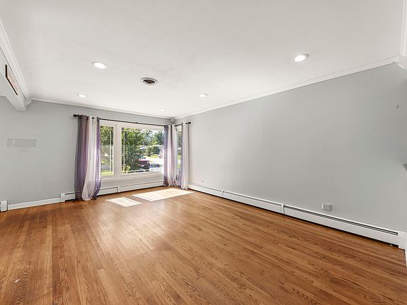 4th image of 6908 W Edgewood Rd