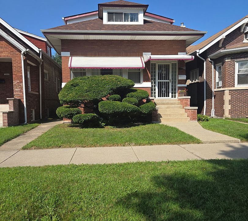 1st image of 8118 S Rhodes Ave