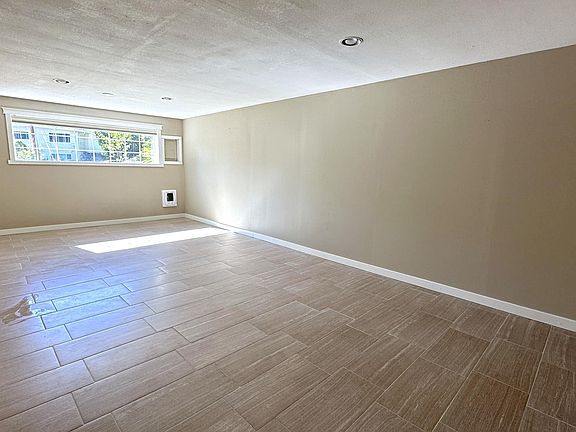 5th image of 1650 168th Pl NE