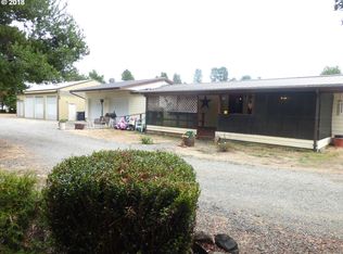 830 Raechel Rd, Lakeside, OR 97449