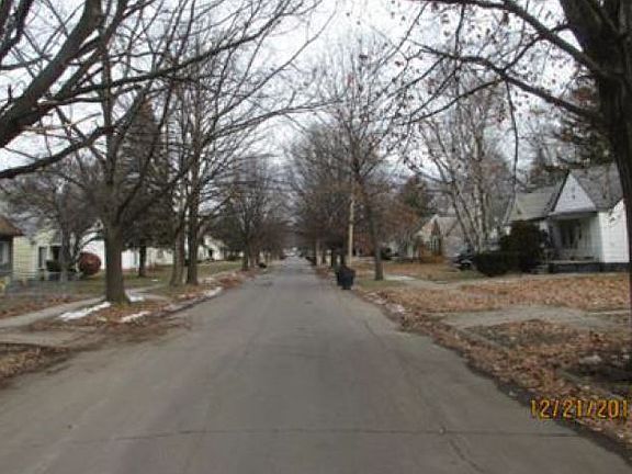 5th image of 12384 Whitehill St