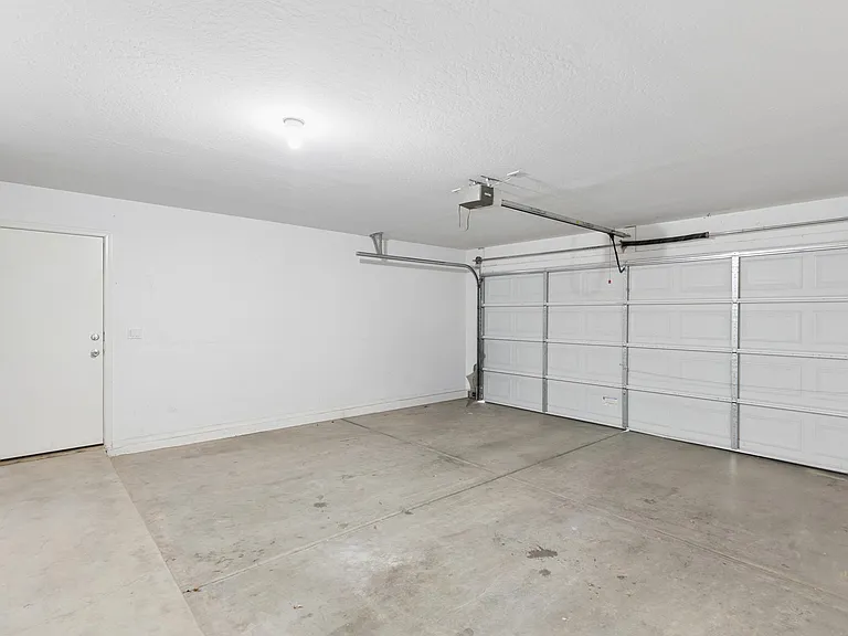 1576 E Gabrilla Dr — Photo 13