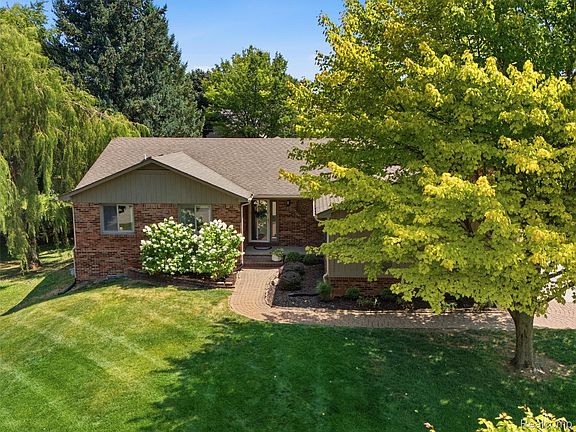 2nd image of 3869 Hi Villa Dr