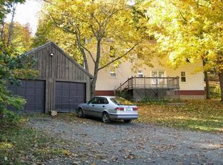 10 Hubbard St, Oakland, ME 04963
