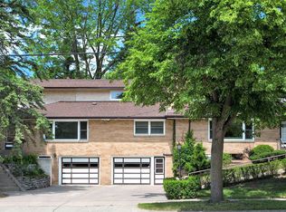1025 36th Ave NE, Minneapolis, MN 55418