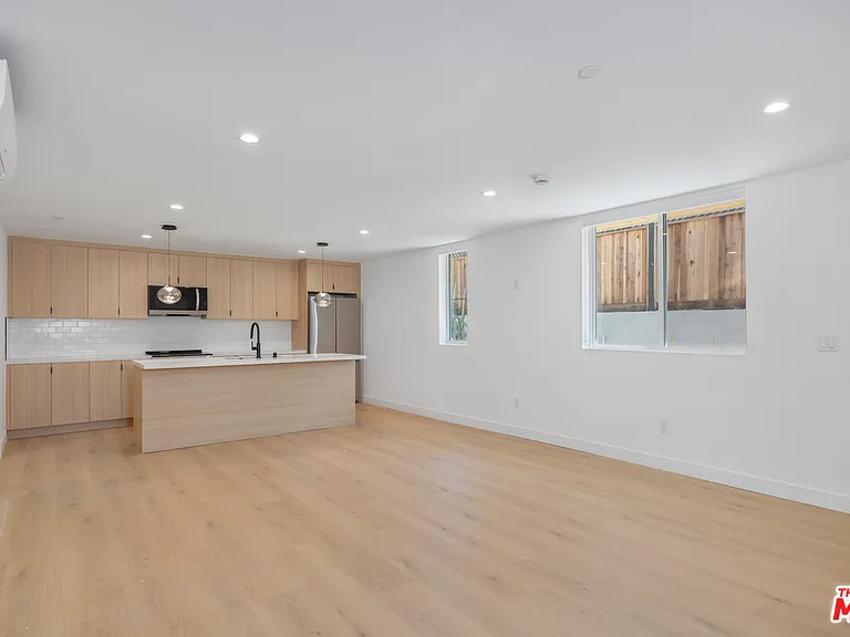 1332 Mohawk St #1/2 — Photo 4