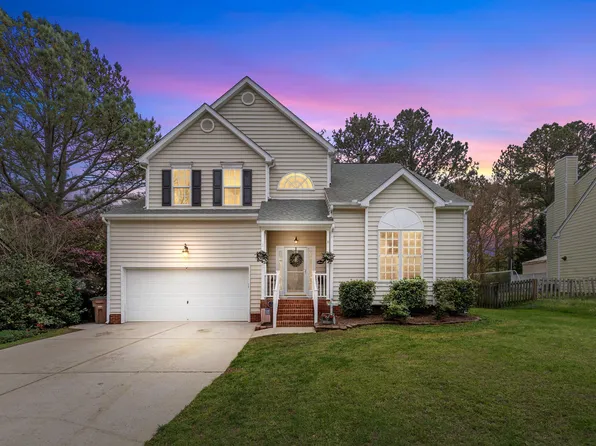 2832 Steeple Run Dr, Wake Forest, NC 27587