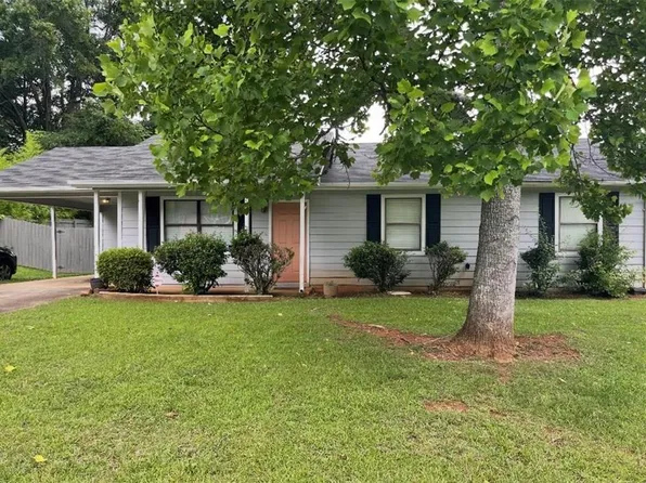 5800 Angela Ct, Douglasville, GA 30134